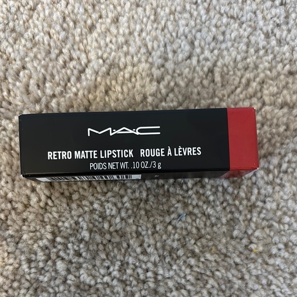MAC Cosmetics Retro Matte Lipstick - Red - Picture 2 of 9